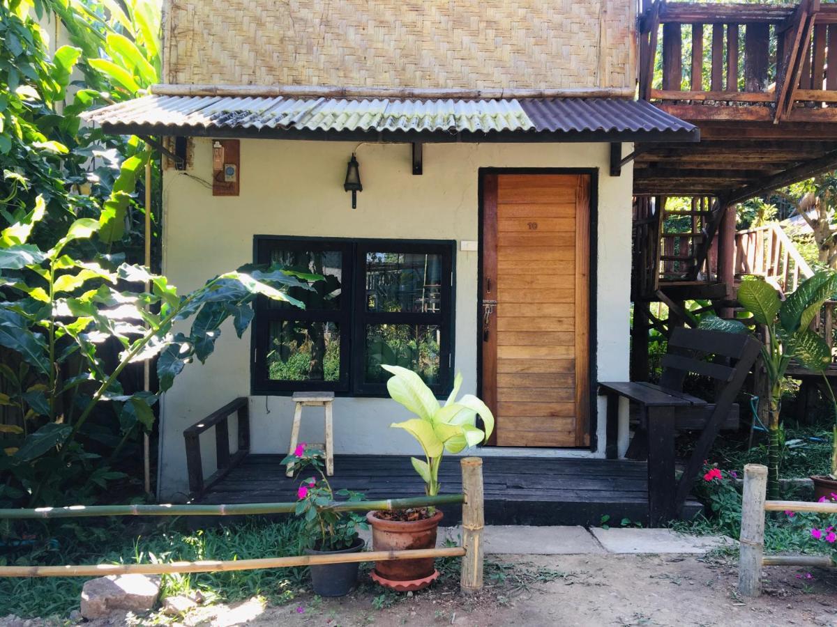 Golden Hut -Chill Bungalows In Town黄金泰式传统独栋小屋 Pai Esterno foto